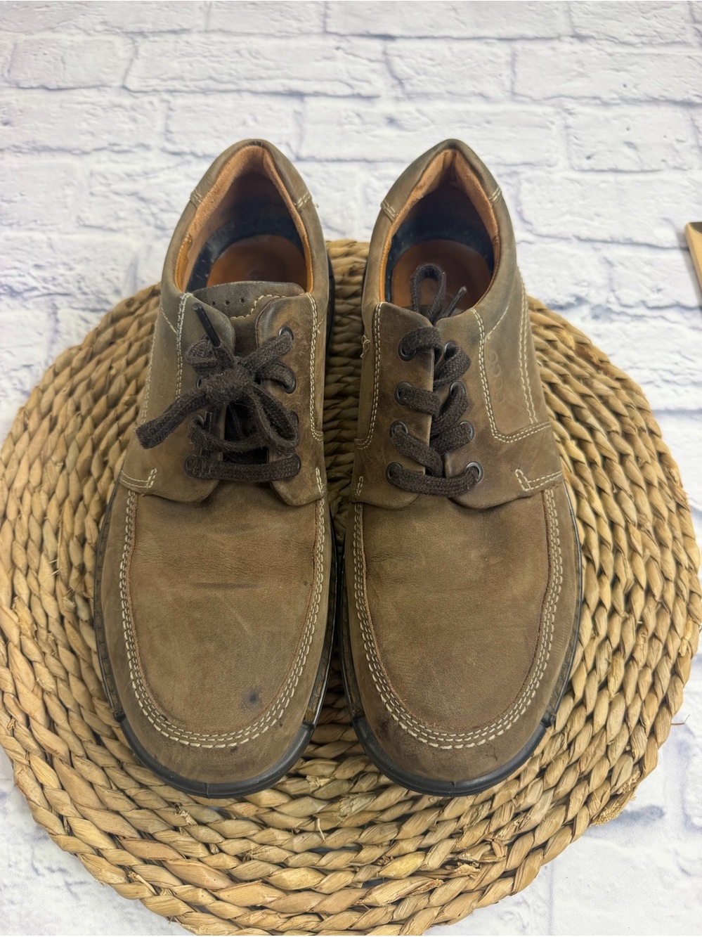 ECCO Men's Casual Brown Leather Lace-Up Shoes. Size 10.